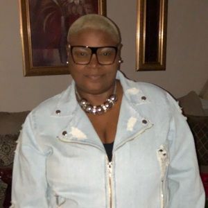 Meet your Posher, Myra